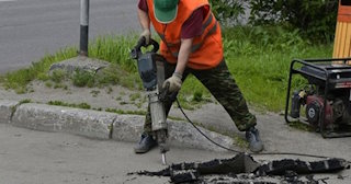 Демонтаж дорожных покрытий в Стрежевом - асфальтовых и бетонных покрытий от Сварной-Стж от 575 рублей