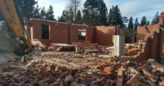 Демонтаж 1 этажного дома Стрежевой, цена от 1618 руб.