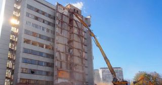 Демонтаж многоэтажного дома Стрежевой, цена от 3706 руб.