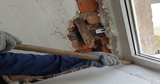 Демонтаж оконных откосов по выгодной цене от 522 руб. в Стрежевом - Сварной-Стж