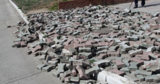 Демонтаж тротуарной плитки Стрежевой, цена от 2975 руб.
