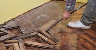 Демонтаж пола в квартире в Стрежевом - Стоимость от 522 рублей | Сварной-Стж